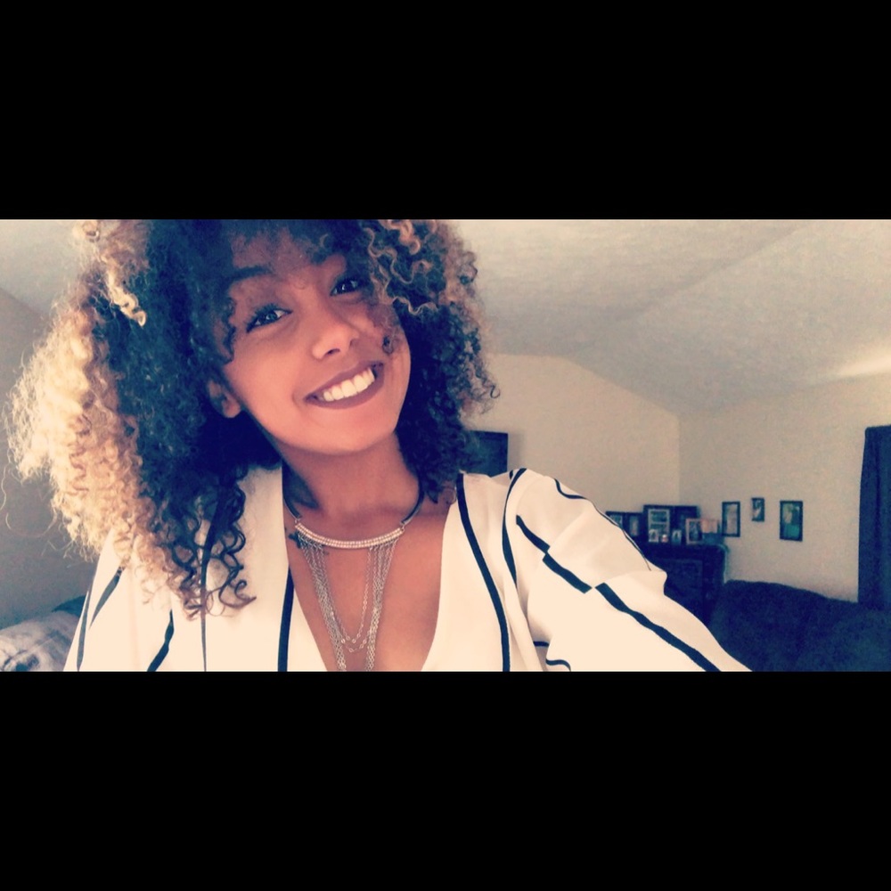 Meet Your Posher, Leslie 💖
